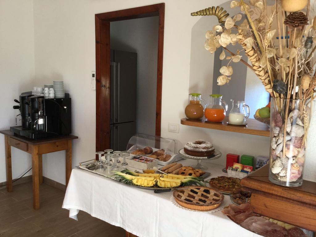 Bed and Breakfast Il Giardino Di Daniela Сан-Теодоро Экстерьер фото